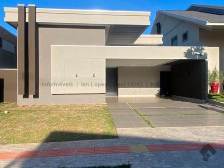 Casa-Térrea-Condomínio em Terras Alpha