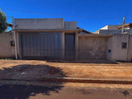 Casa-Térrea em Vila Roma II