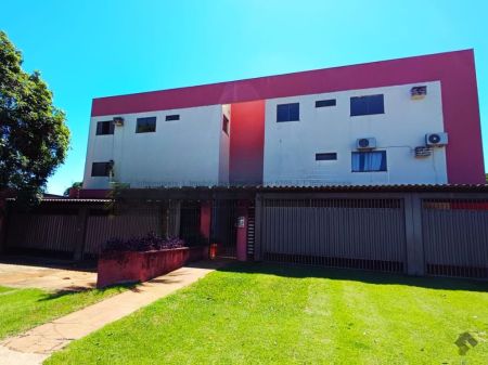 Apartamento em Jardim Tropical