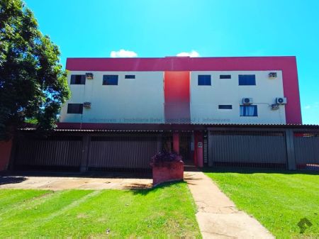 Apartamento em Jardim Tropical