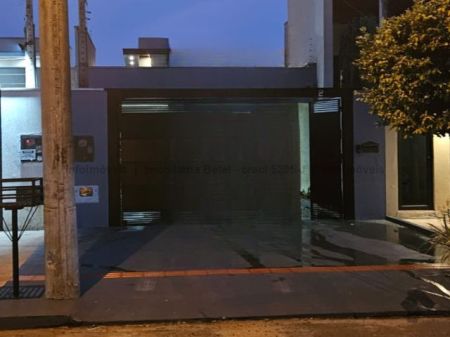 Casa-Térrea em Parque Alvorada