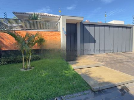 Casa-Térrea em Parque Alvorada