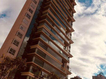 Apartamento em Royal Park