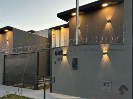 Casa-Térrea em Seminário
