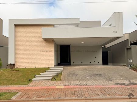 Casa-Térrea-Condomínio em Residencial Alphaville