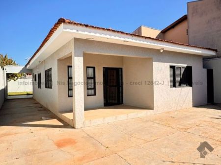 Casa-Térrea em Jardim Monte Líbano