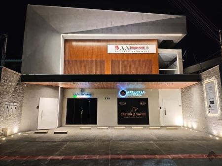 Sala / Salão / Loja em Centro
