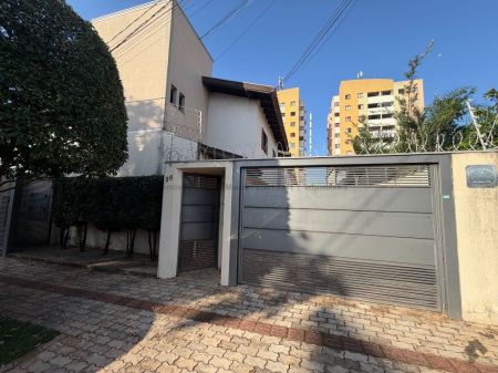 Sobrado-Condomínio em Monte Castelo