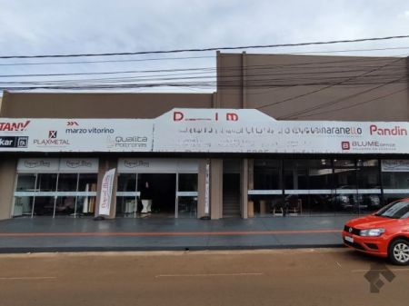 Sala / Salão / Loja em Centro