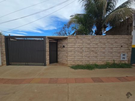 Casa-Térrea em Centenário