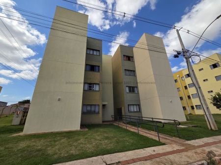 Apartamento em Aero Rancho