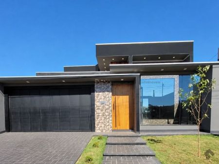 Casa-Térrea em Parque Alvorada