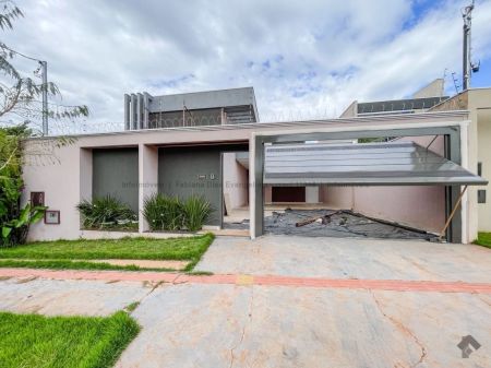 Casa-Térrea em Jardim Seminário
