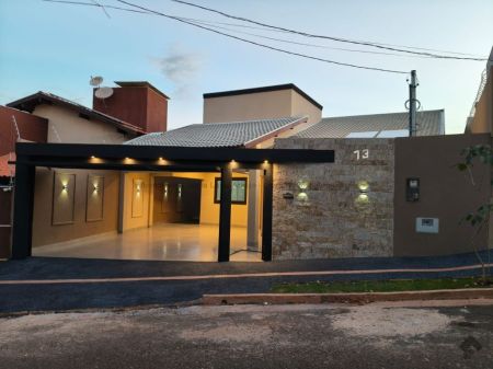 Casa-Térrea em Loteamento Água Limpa Park