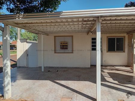 Casa-Térrea-Condomínio em Jardim Parati