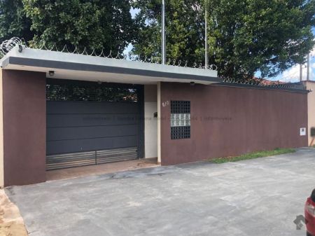 Casa-Térrea em Vila Nasser