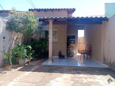 Casa-Térrea em Pioneiros