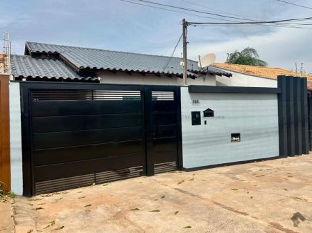 Casa-Térrea em Vila Santa Luzia