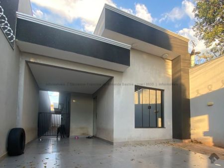 Casa-Térrea em Aero Rancho