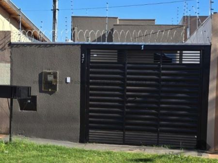 Casa-Térrea em Nova Campo Grande