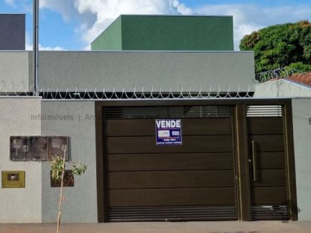 Casa-Térrea em Vila Nasser