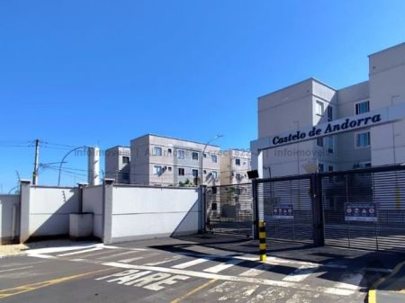 Apartamento em Pioneiros