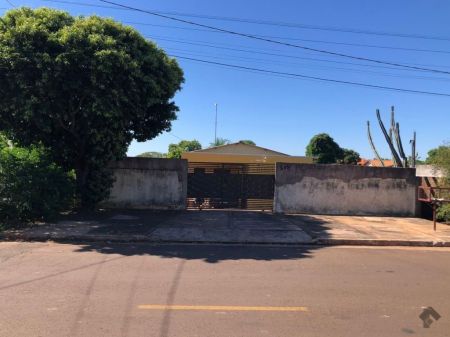 Casa-Térrea em Vila Donária