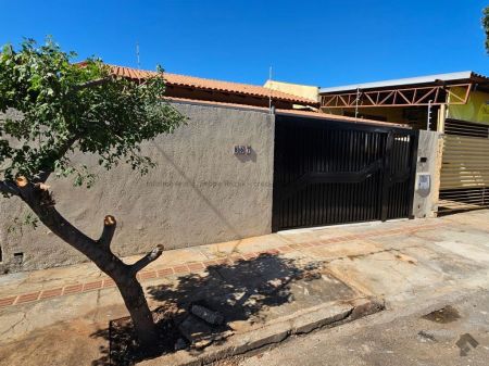 Casa-Térrea em Vila Planalto