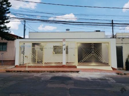 Casa Comercial em Jardim Monte Líbano