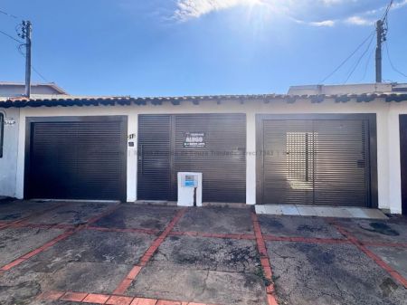 Casa-Térrea em Vila Bandeirante