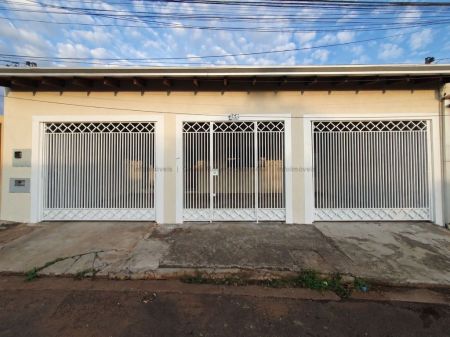 Casa-Térrea em Coophatrabalho