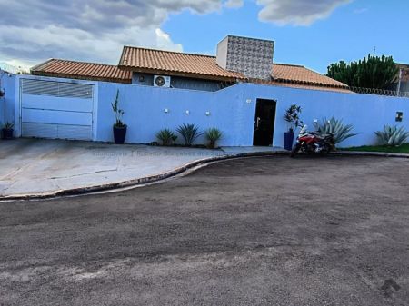 Casa-Térrea-Condomínio em Jardim Campo Alto