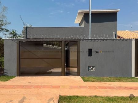 Casa-Térrea em Jardim Cidade Morena