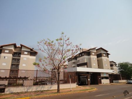 Apartamento em Bosque de Avilan
