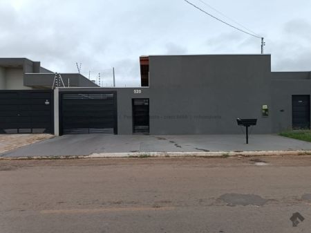 Casa-Térrea em Vila Donária