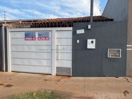 Casa-Térrea em Jardim Santa Emília