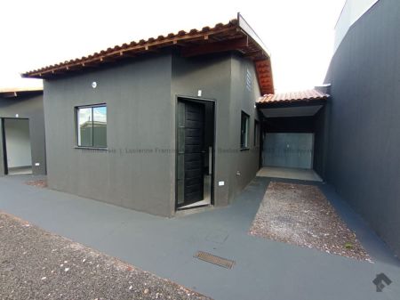 Casa-Térrea-Condomínio em Jardim Anache
