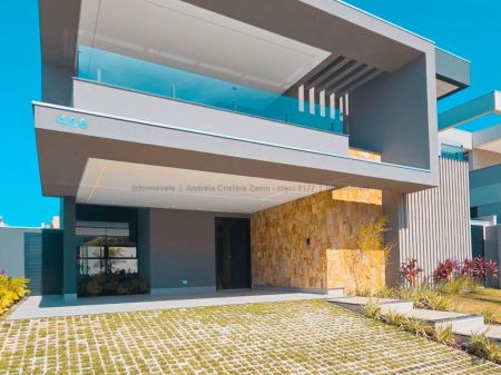 Sobrado-Condomínio em Residencial Alphaville