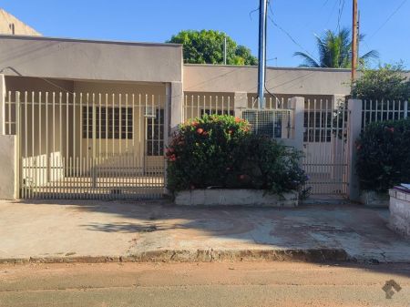Casa-Térrea em Coophavila II