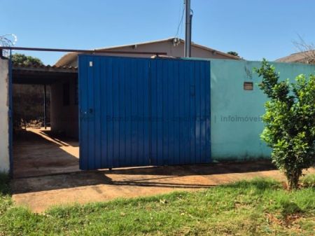 Casa-Térrea em Jardim Canguru