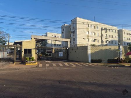 Apartamento em Pioneiros