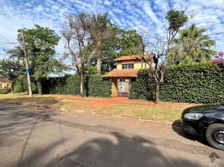 Casa-Térrea em Jardim Seminário