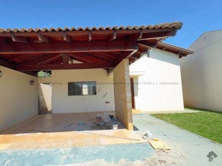 Casa-Térrea em Parque Alvorada