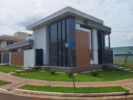 Casa-Térrea-Condomínio em Residencial Porto Madero