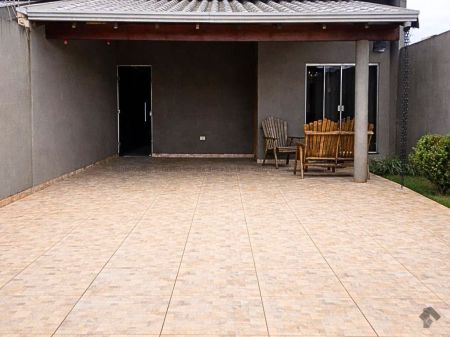 Casa-Térrea em Rita Vieira