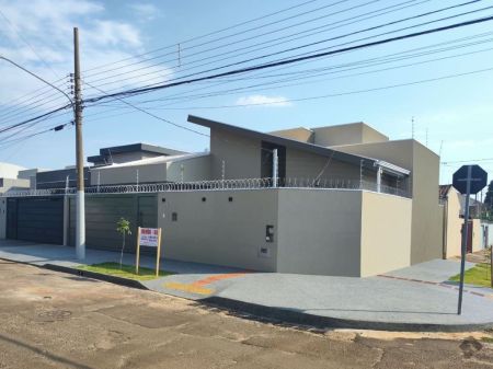 Casa-Térrea em Jardim Paulista