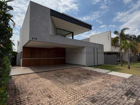 Casa-Térrea-Condomínio em Residencial Alphaville