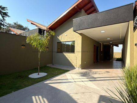 Casa-Térrea em Jardim Seminário