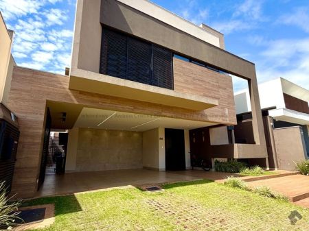 Sobrado-Condomínio em Residencial Alphaville III