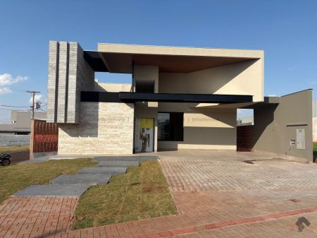 Casa-Térrea-Condomínio em Residencial Shalom